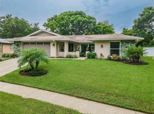 1412 Red Oak Dr, Tarpon Springs, FL 34689