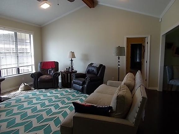 5th image of 123 Walking Horse Ln