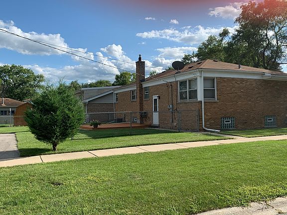 3rd image of 17323 Oconto Ave