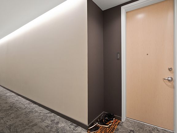 5th image of 4101 Laclede Ave Unit 408
