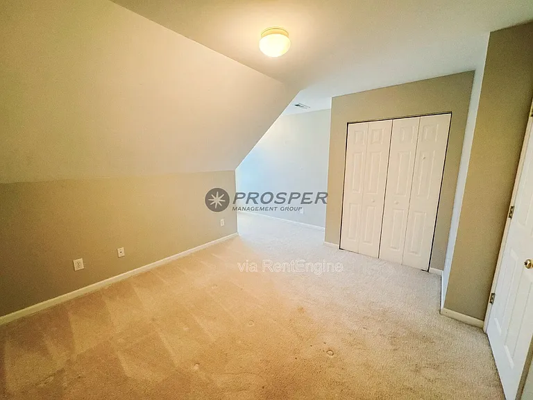 106 Wyndham Ct — Photo 13