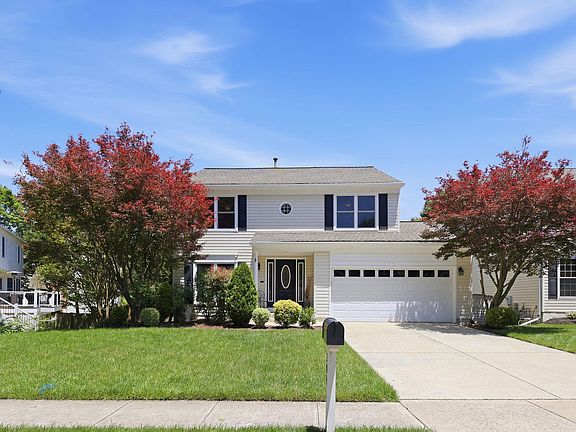 2nd image of 204 Grafton Way NE