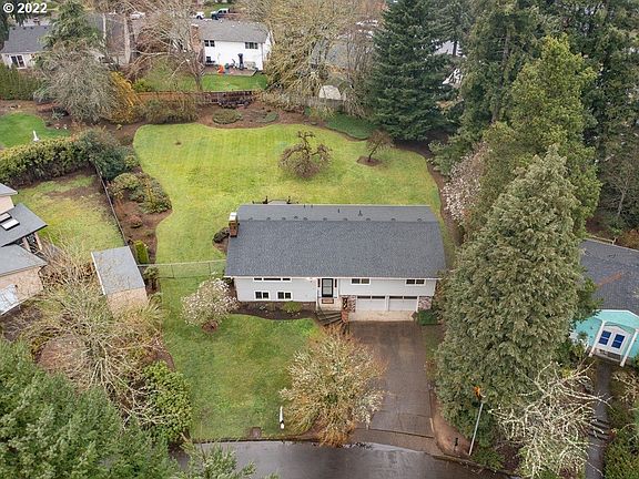 5th image of 6241 NW Lupin Way