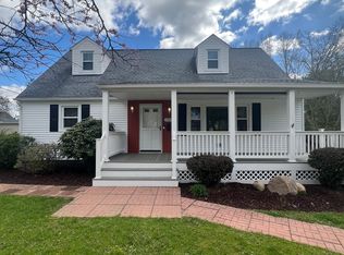 1945 Chatam St, Cuyahoga Falls, OH 44221