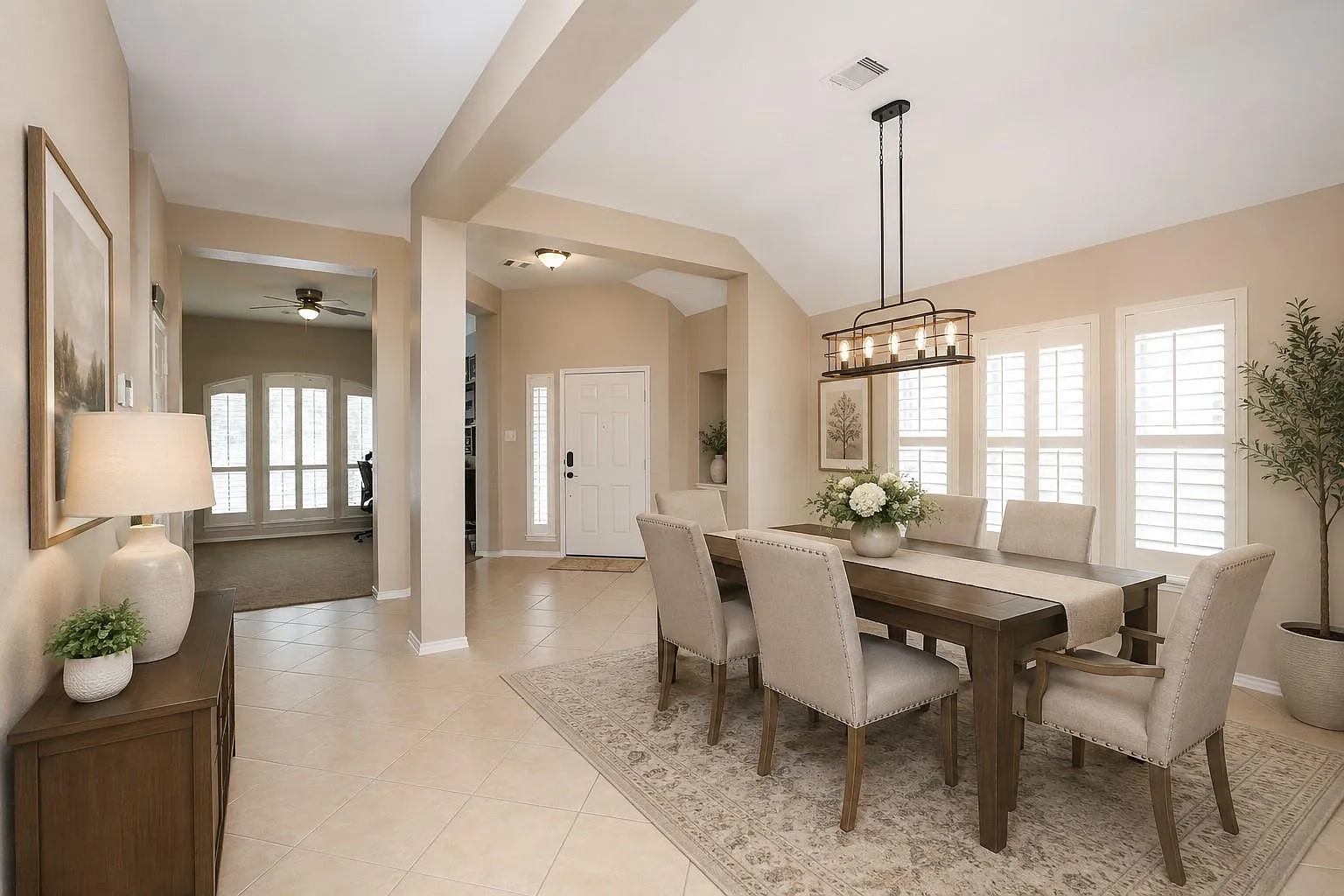 4 bed, 2504 sqft, $2,485 — Photo 4
