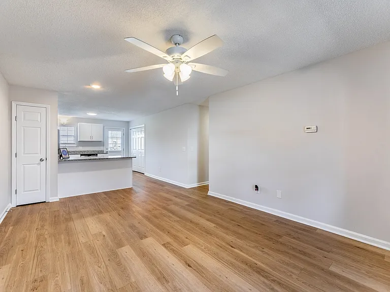 South Haven Apartments — Photo 4