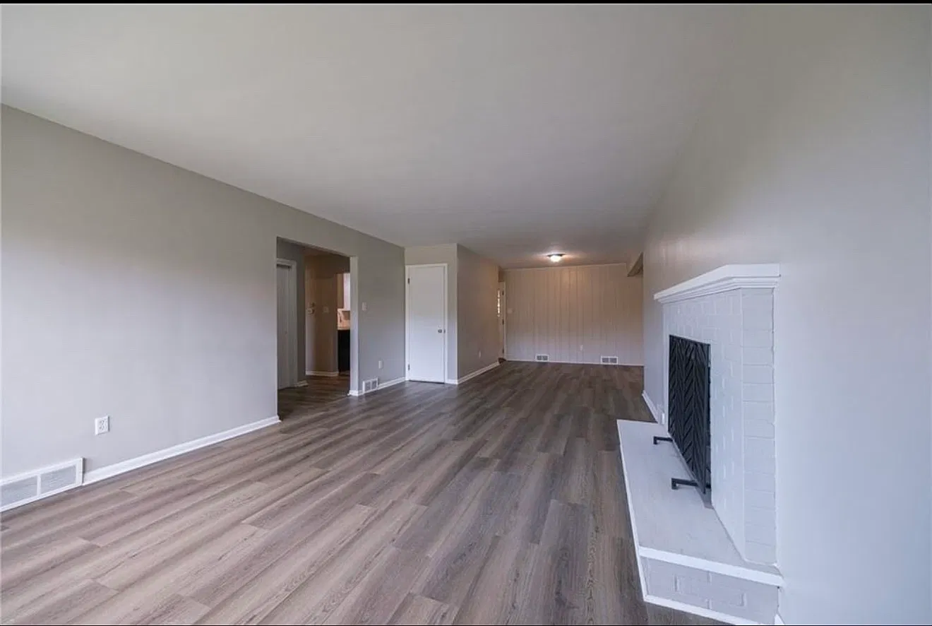 3 bed, 1.5 bath, 1461 sqft, $1,895 — Photo 4