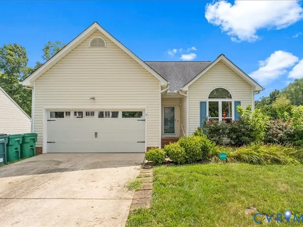 3003 Chartwood Dr, Sandston, VA 23150