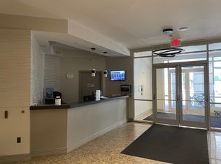 880 N Pollard St, Arlington, VA 22203