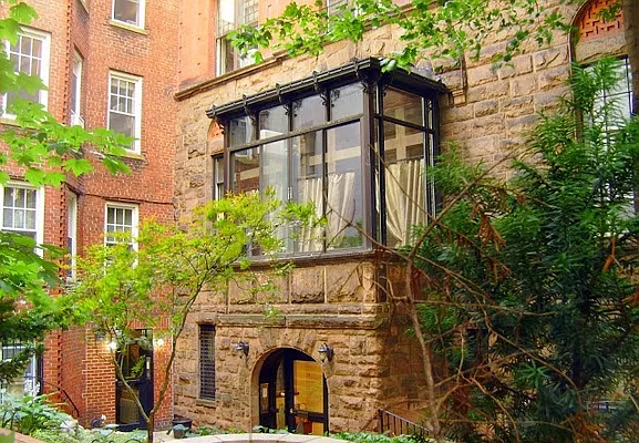 Rented by TurfNYC | media 22