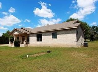 901 Live Oak Trl, Liberty Hill, TX 78642