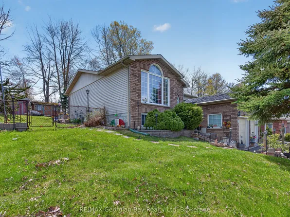 33 Anderson Cres, Tay, ON L0K 2A0