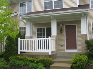 1272 Walnut Glen Dr #4C, Crystal Lake, IL 60014