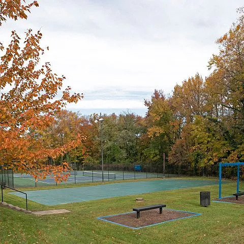 Oakcrest Towers — Photo 21