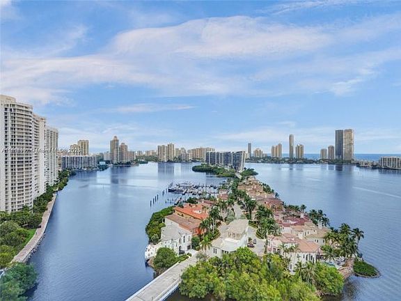 4th image of 4000 Island Blvd