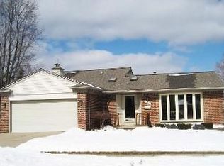 40420 Ivywood Ln, Plymouth, MI 48170