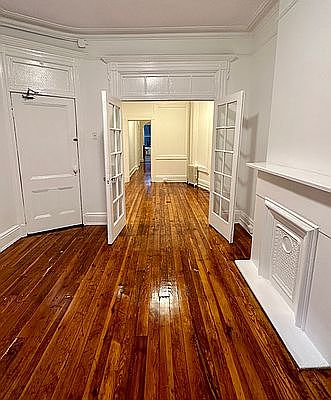 4th image of 100 Bedford Ave APT 2R