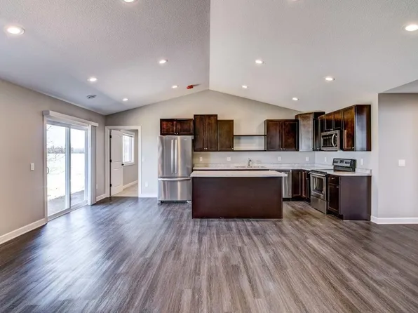 1333 Blue Jay Pl, New Richmond, WI 54017