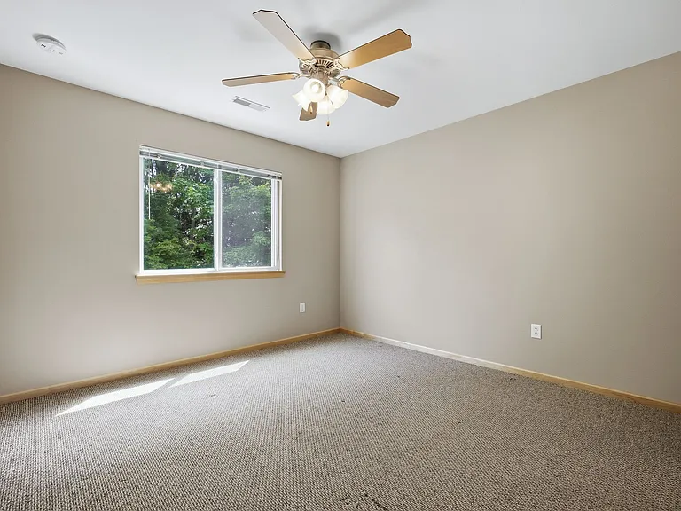 2414 Catskill Ct — Photo 18