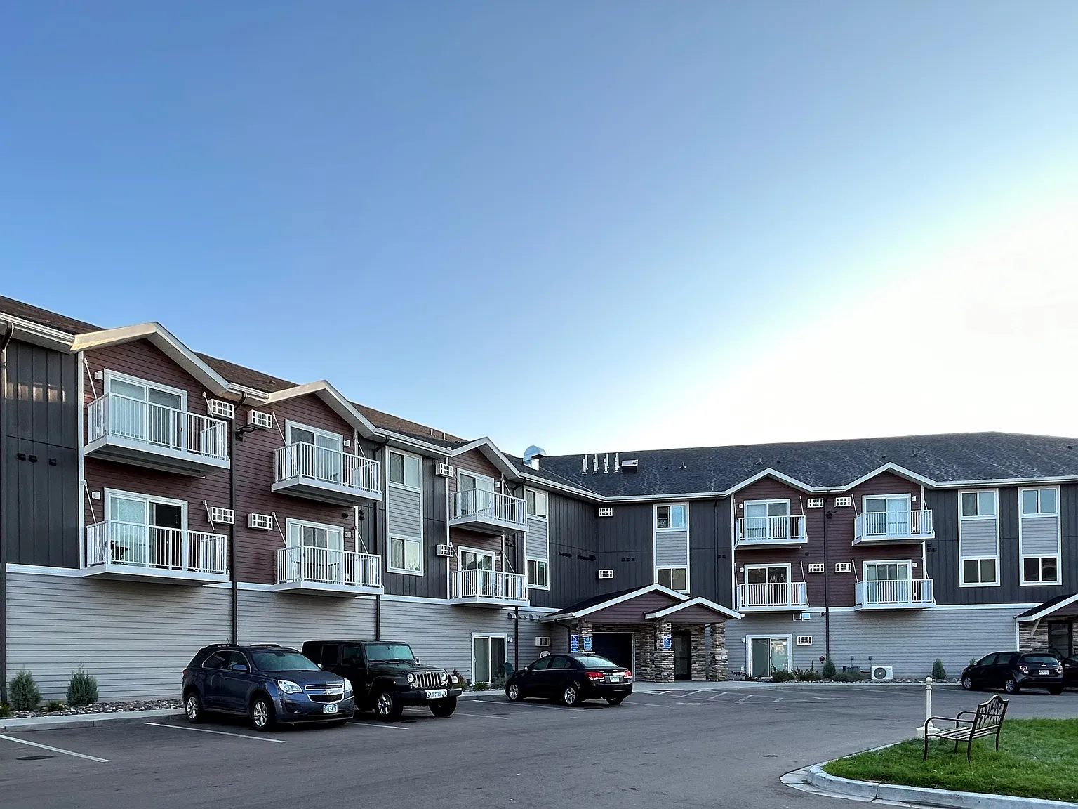 Rum River Residential Suites — Photo 1