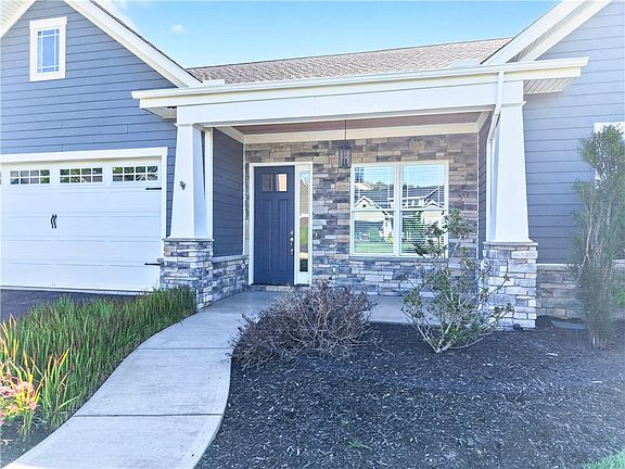 2nd image of 202 Indian Ridge Ln