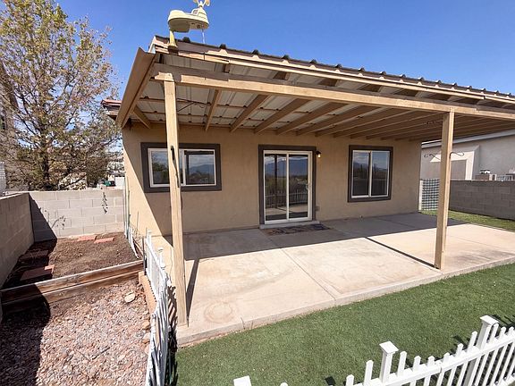 5th image of 696 Troon Dr SE