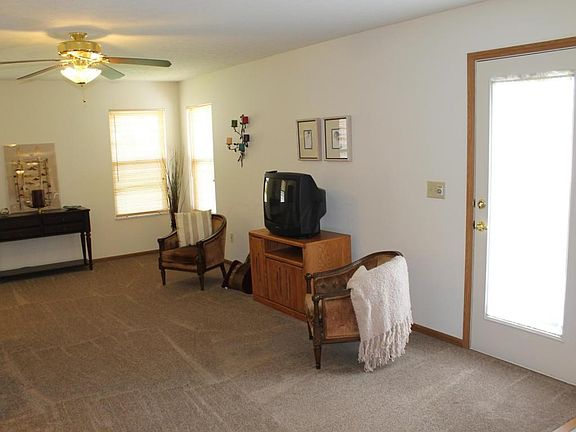 5th image of 8117 Loden Ct