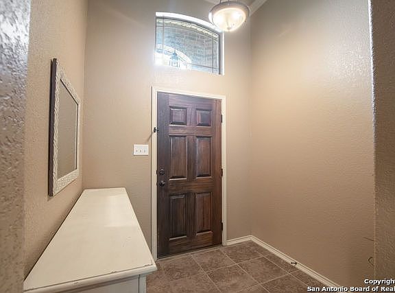 4th image of 1326 Kingbird Ct
