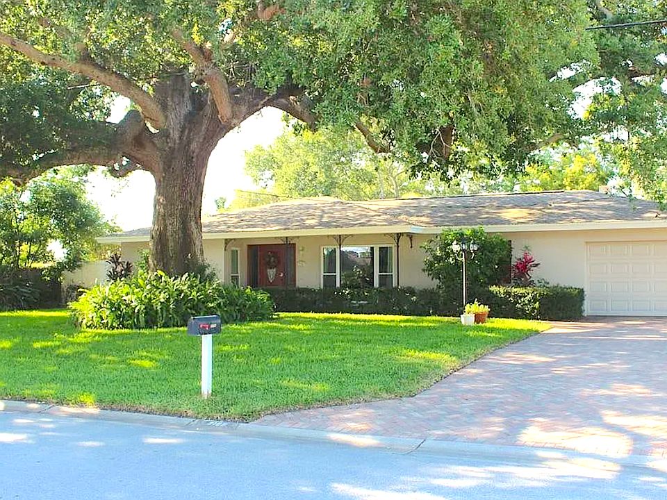 1st image of 2166 Grove Pl