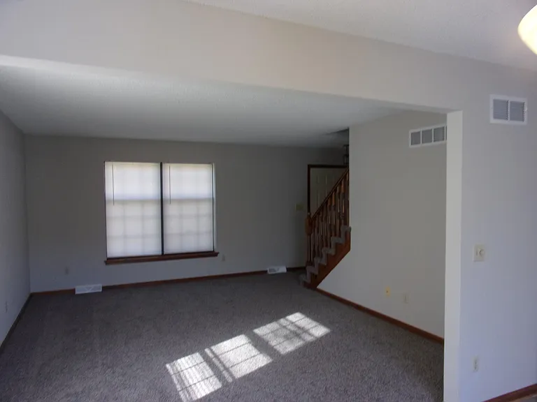 9207 Wornall Rd — Photo 6