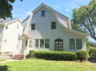 92 Kingsley Rd, Rochester, NY 14612