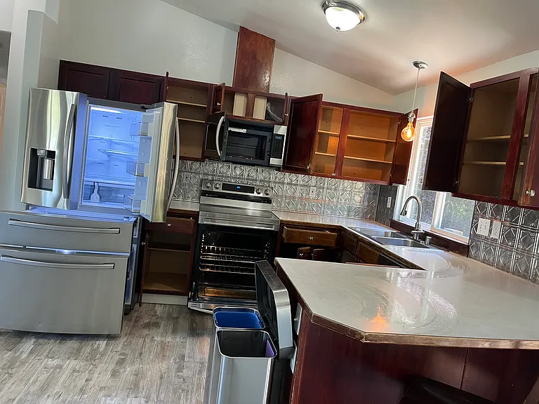 kitchen with well-maintained appliances