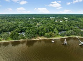 9 & 10 Cedar Beach Cv, Freeport, FL 32439