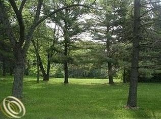 27201 Wellington Rd, Franklin, MI 48025