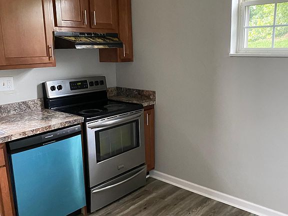 3rd image of 3714 Noblitt Dr #1