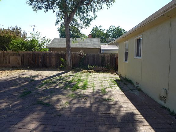 5th image of 2220 W Oxford Way