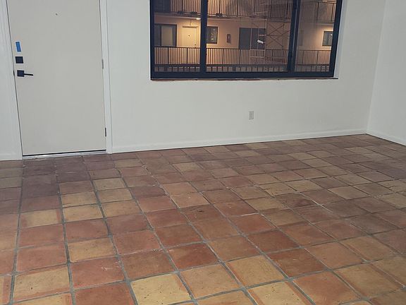 4th image of 2930 Day Ave N #N-302