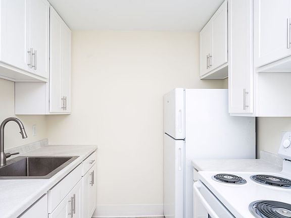 2nd image of 2709 Park Ave APT 103
