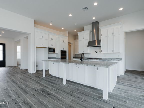 2nd image of 18112 W MEADOWBROOK Avenue