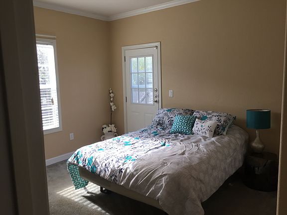 3rd image of 201 Palmwood Dr APT A