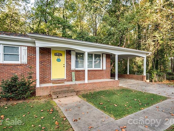 2nd image of 904 Valley Dr