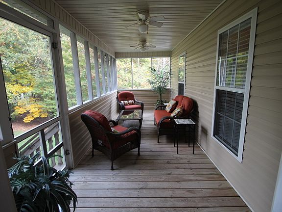 4th image of 3350 Brooks Pl