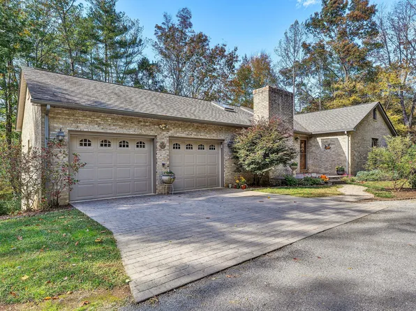 1527 Quail Dr, Goodview, VA 24095