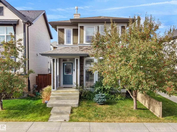 9764 221st St NW, Edmonton, AB T5T 4M1