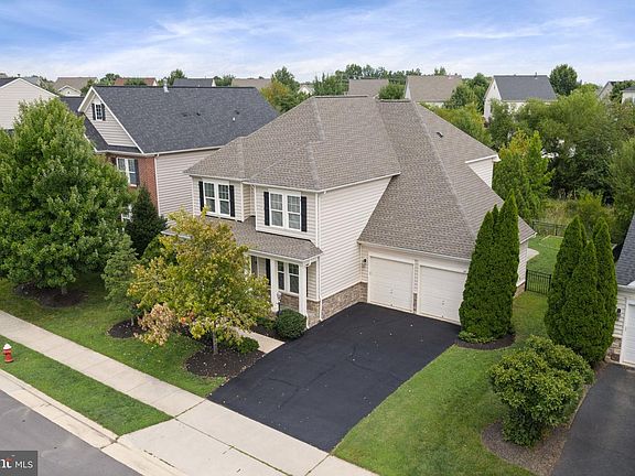 3rd image of 23382 Virginia Rose Pl
