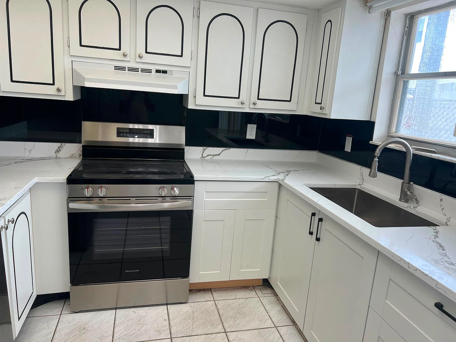 2 bed, 2.0 bath, 870 sqft, $1,850 — Photo 4