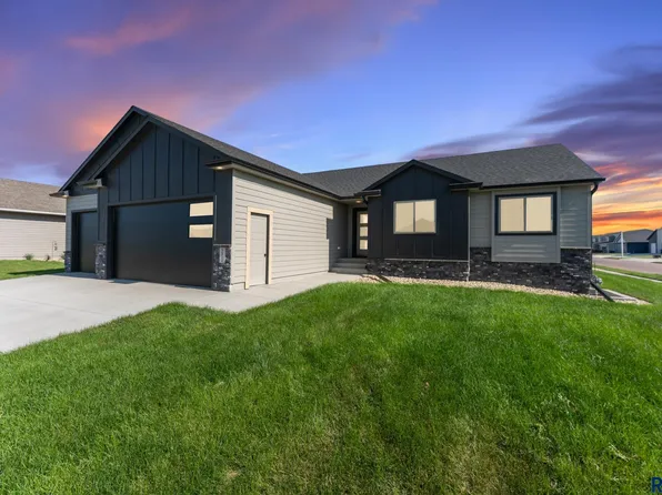 5512 E 64th St, Sioux Falls, SD 57108