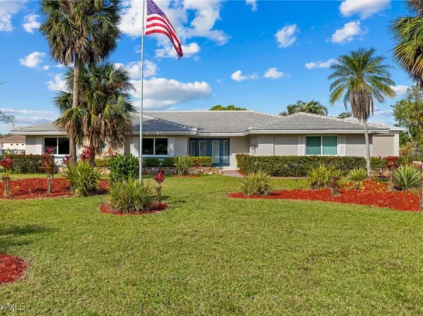 3743 Liberty Sq, Fort Myers, FL 33908