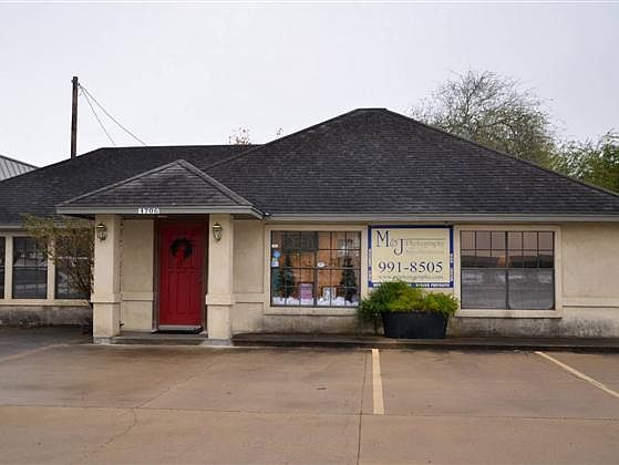 1st image of 4706 Everhart Rd