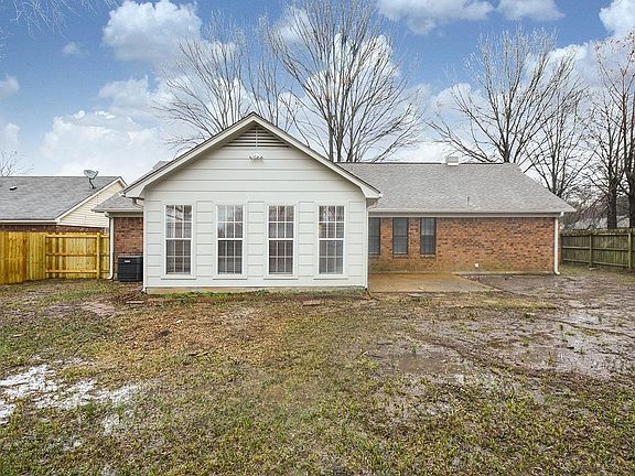 2nd image of 5059 Hickory Bark Dr